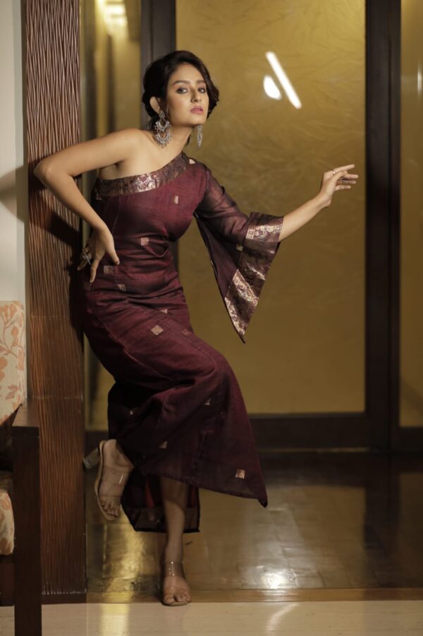 Handmade Premium Resham Jamdani with Swarnachari Series - Image 3