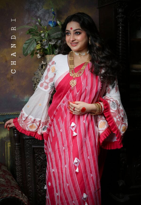Handmade Pure Bengal Cotton Bhujodi style saree - Image 3